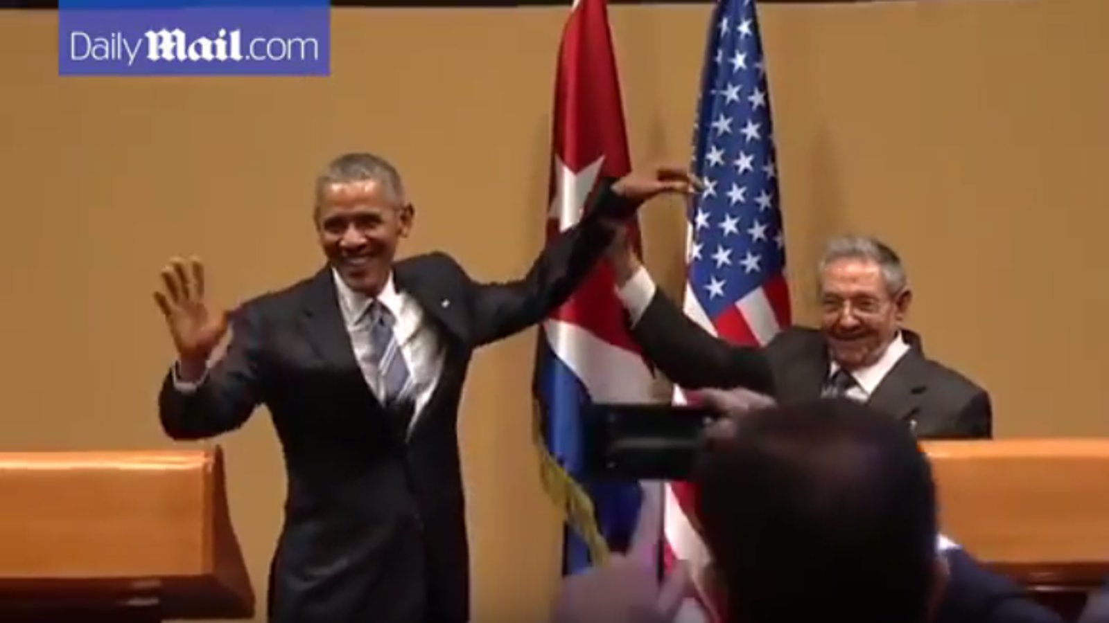 رفتار «نامتعارف» کاسترو با رئیس جمهور آمریکا