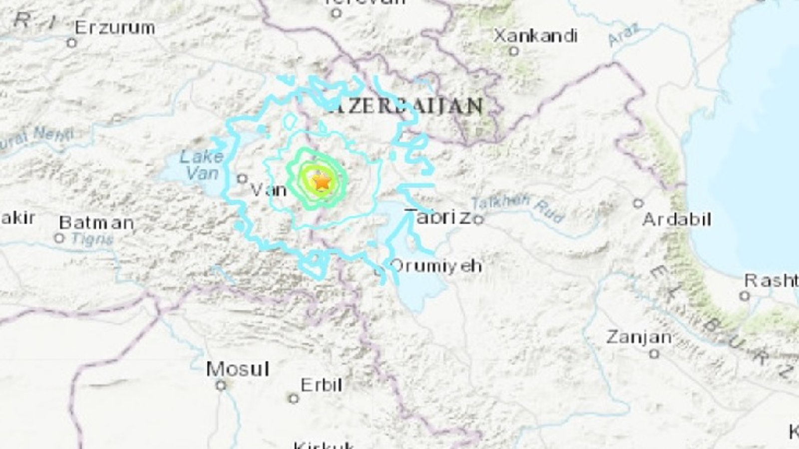ده‌ها نفر در پی زلزله در مرز آزربایجان جنوبی و ترکیه کشته و مجروح شدند