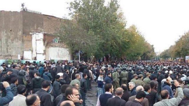 اعلام حمایت تشکلهای سیاسی حرکت ملی آزربایجان از فراخوان تجمعات اعتراضی به اهانت نشریه 