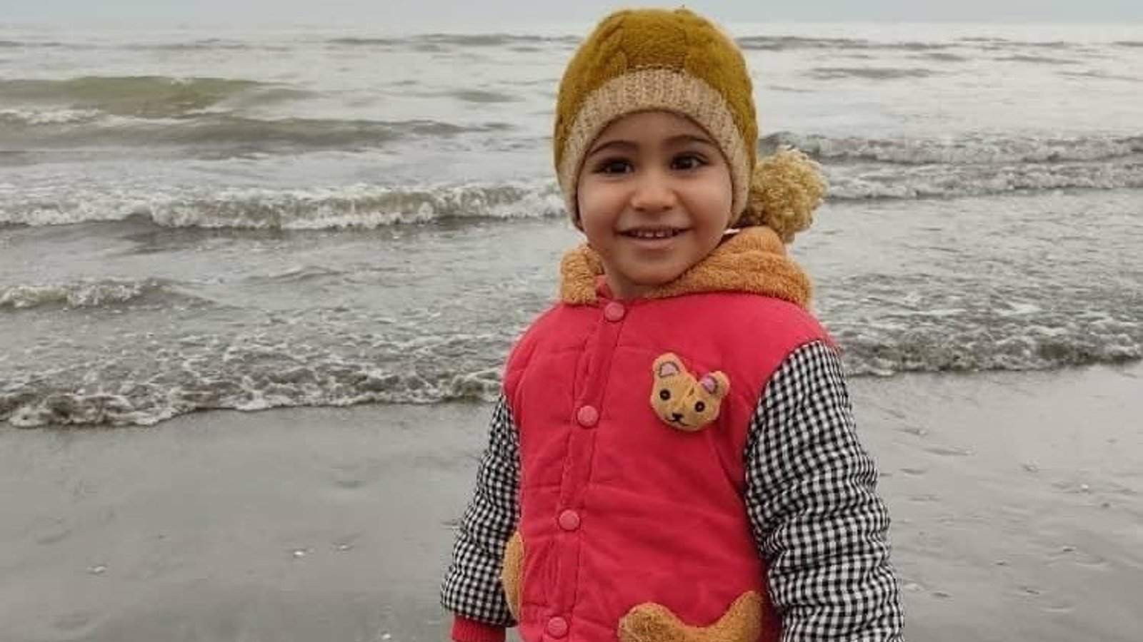 آتالای کودک ۴ ساله ای که به دلیل تورکی بودن نامش شناسنامه ندارد