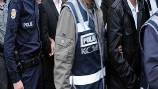 دستگیری ۸ ایرانی در  آنکارا به اتهام قاچاق مواد مخدر