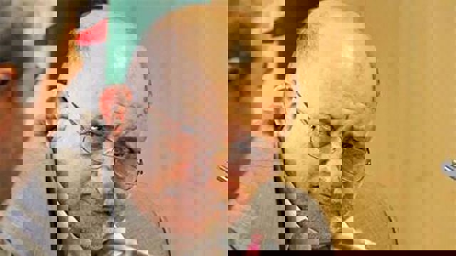 کدام مسئول می تواند با حقوق ۸۰۰ هزار تومانی کارگری زندگی کند؟