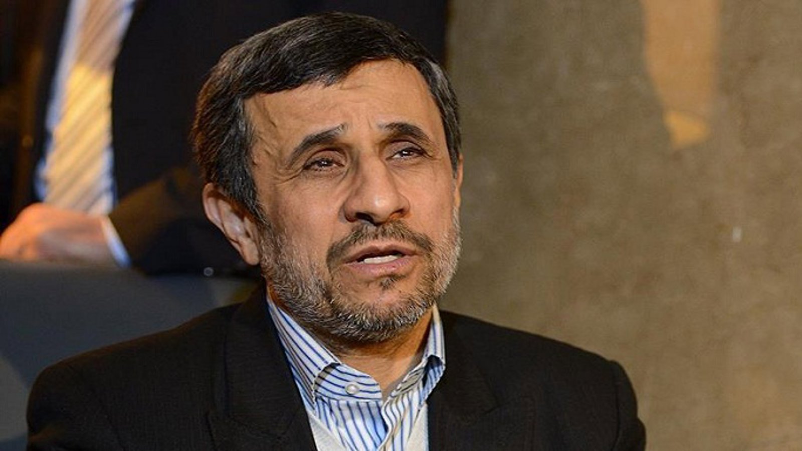 مخاطب احمدی‌نژاد در اهواز روحانی یا خامنه‌ای؟