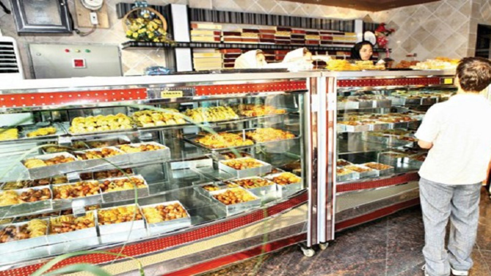 کاهش قدرت خرید مردم؛ کاهش 20 درصدی فروش شیرینی عید