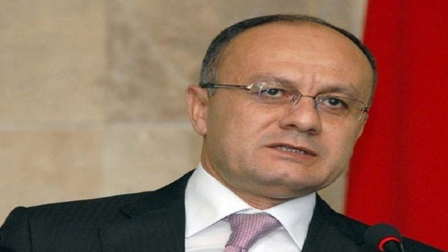 برکناری وزیر دفاع ارمنستان در پی شکست در جنگ اخیر قره‌باغ