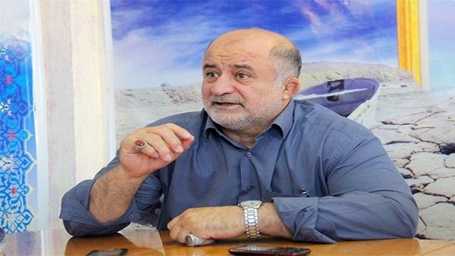 قاضی‌پور ادعای دولت برای احیاء دریاچه اورمیه کذب است