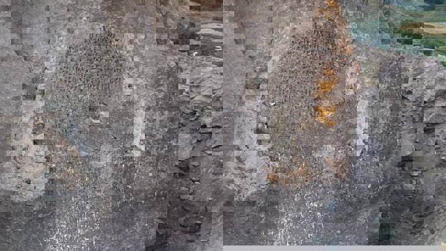 سنگ نوشته ۲۷۰۰ ساله سراب در آستانه نابودی کامل