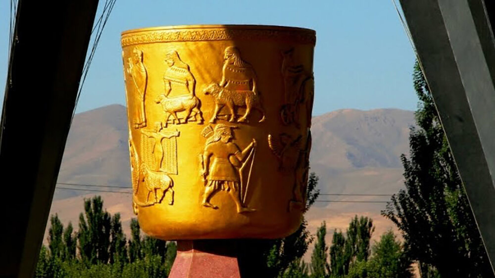 جام زرین حسنلوی سولدوز ، جام زرین مارلیک، جام زرین مشگین و جام سیمین خلخال