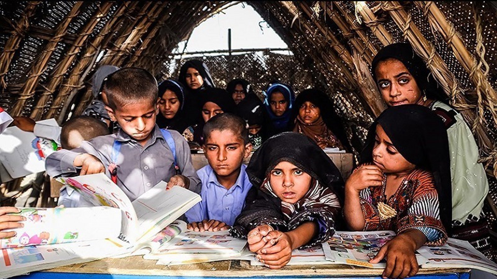 دانش‌آموزانی در بلوچستان که هنوز کتاب نگرفته‌اند