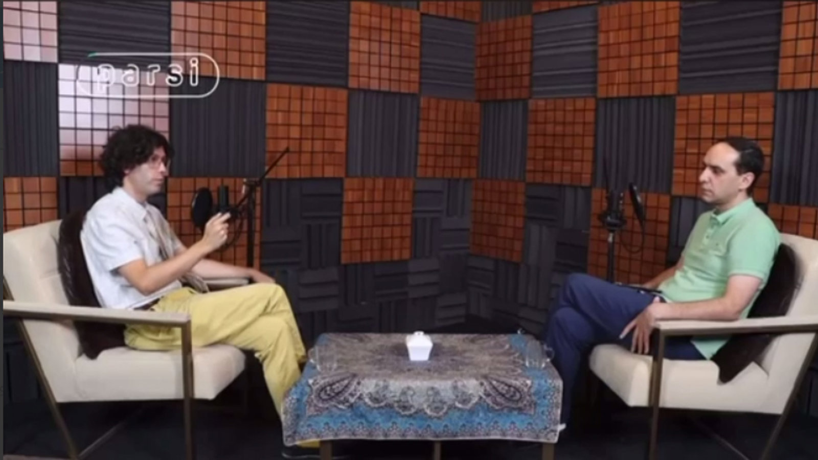 «ذهنیت گزینشی»، اپیدمی روشنفکر فارس