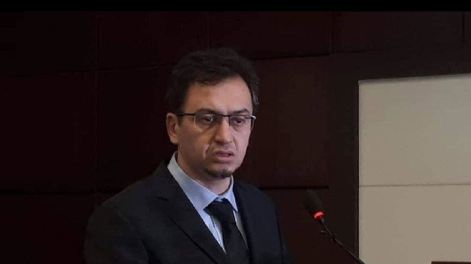 گونئی آزربایجان میلی قیامی ۱۳۸۵ خرداد کنفرانسیندا سایین مجید جوادی‌نین چیخیشی + سس