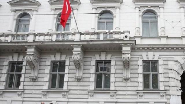 حمله زشت و گستاخانه به سفارت تورکیه در وین