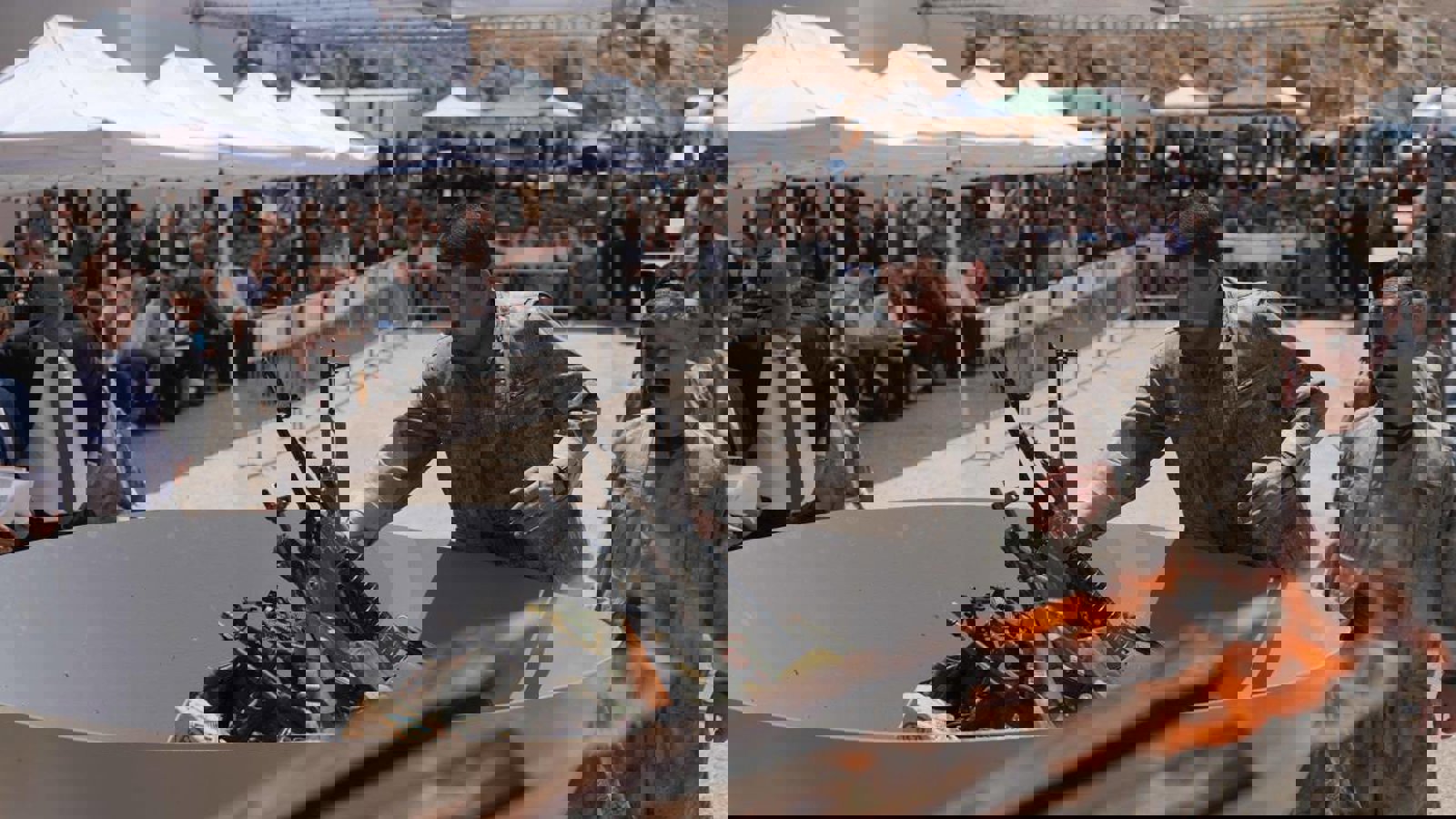 خلع سلاح نمادین پ‌.ک‌.ک در سلیمانیه عراق با نظارت ترکیه