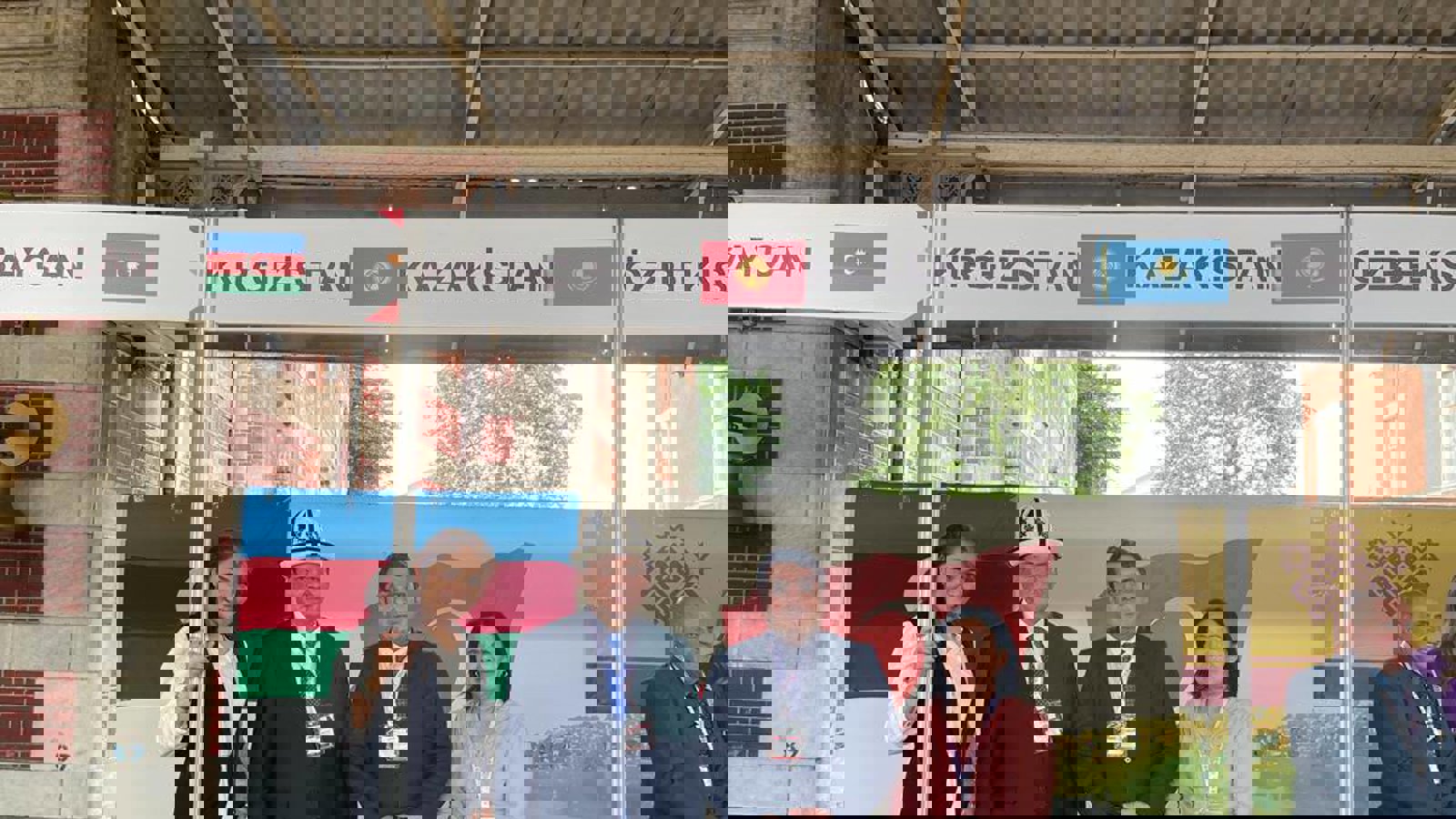 آغاز به کار یازدهمین نمایشگاه بین‌المللی نشریات در شهر استانبول و حضور نشریه وارلیق در این نمایشگاه + تصاویر