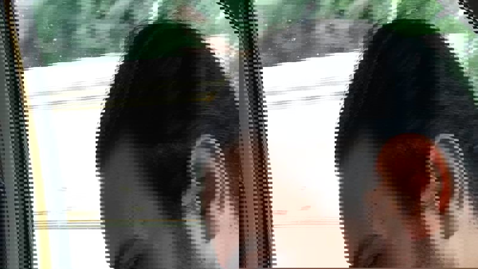 "آییل" دختر خردسال آذربایجانی همچنان بدون شناسنامه