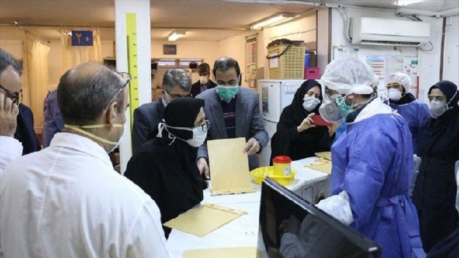 هشدار انجمن‌های پزشکی به روحانی، دست کم جان دو میلیون انسان به خطر می افتد