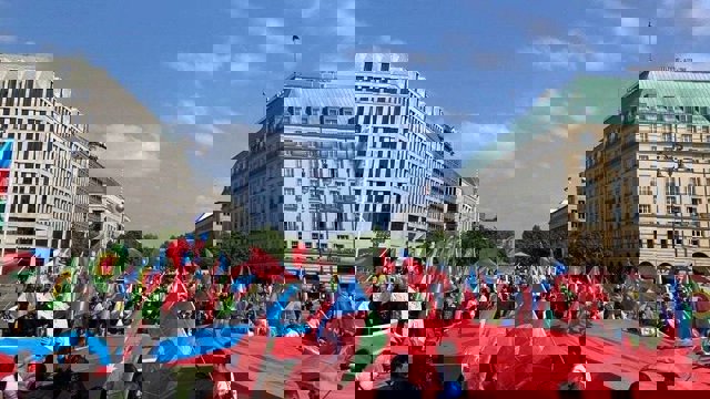 آیا با چسب و سریش میتوان ملتها را بهم پیوند داد؟!