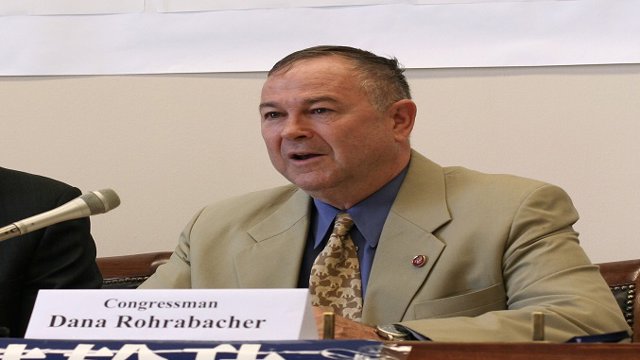 تشکر فارس نیوز از صدای آمریکا به دلیل سانسور سخنان رورا باکر درمورد ملل غیرفارس در ایران