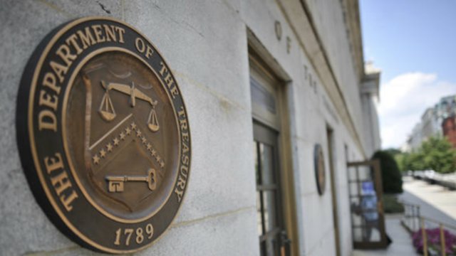 آستان قدس رضوی و نهادهای وابسته به رهبر ایران توسط آمریکا تحریم شد