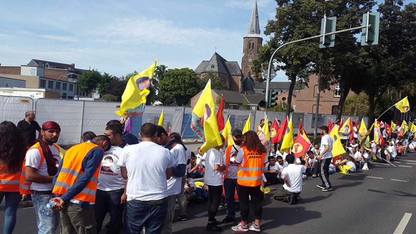 دولت آلمان نمایش تصویر سرکرده تروریست های پ ک ک را ممنوع اعلام کرد