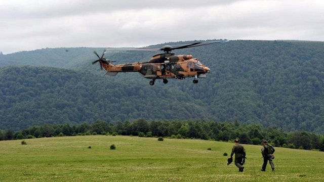 شهادت ۱۳ نظامی تورکیه در حادثه سقوط هلیکوپتر نظامی