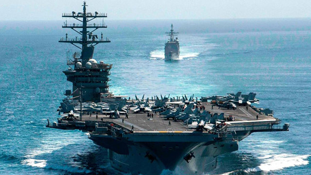ناو هواپیمابر ایالات متحده در خلیج می‌ماند