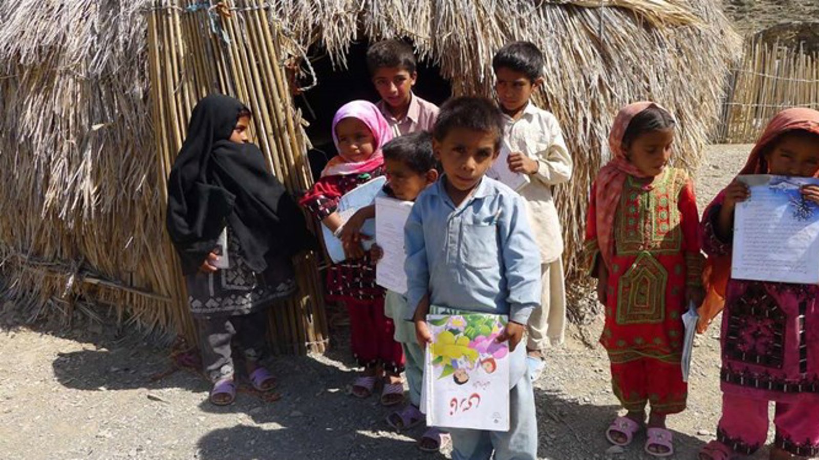 بیش از ۱۰۰ هزار کودک در سیستان و بلوچستان از تحصیل بازمانده اند