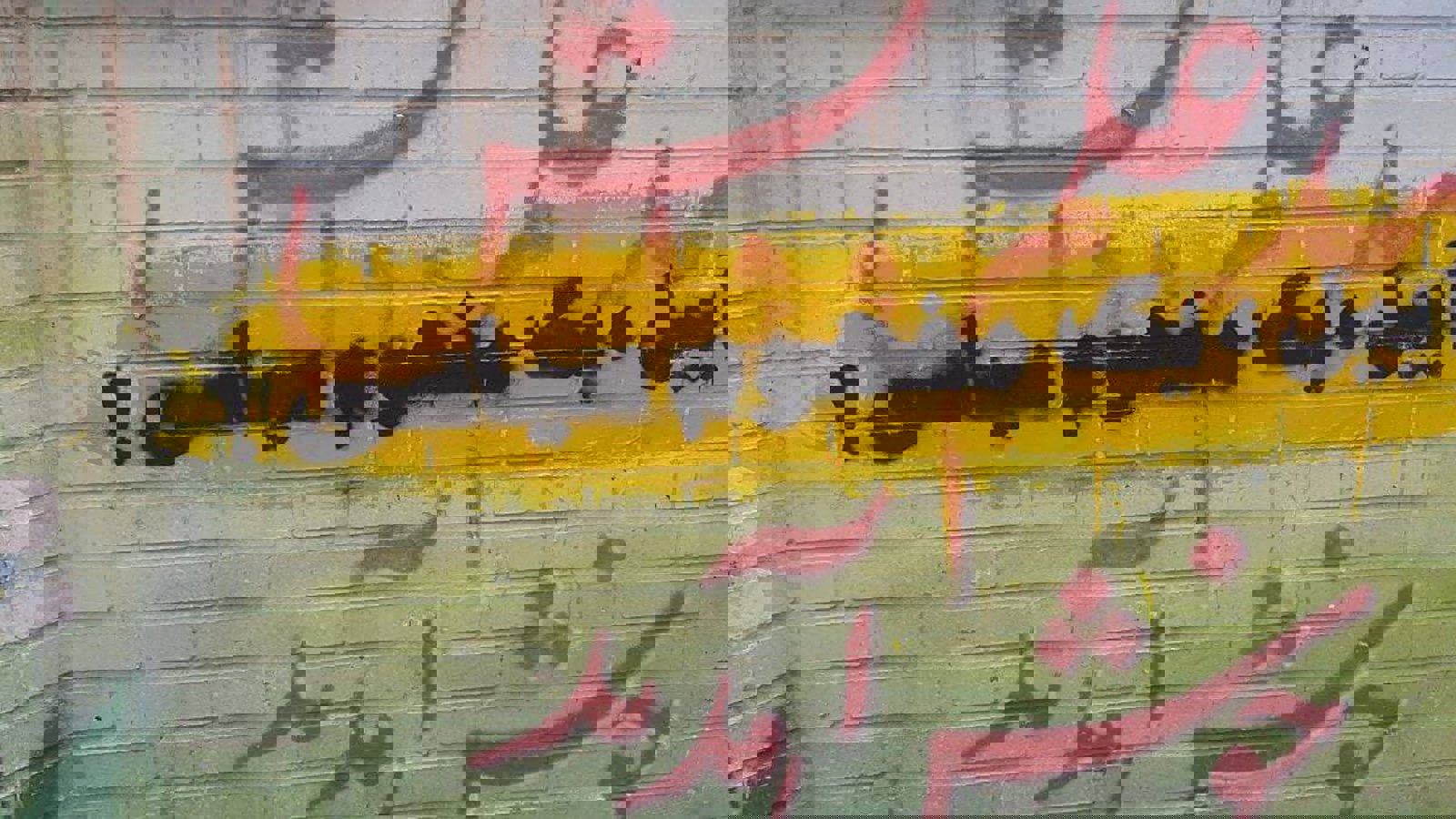 آییل مفهومی سیاسی! / اسامی کودکان به یک زبان نیست!