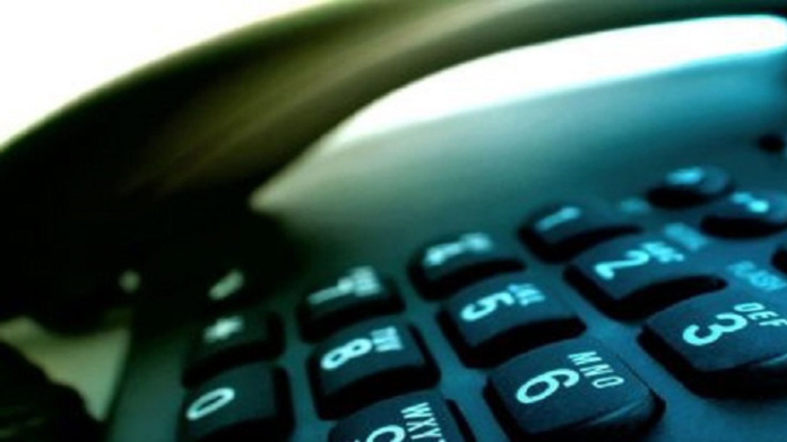 نسیم صادقی فعال آزربایجانی به دادگاه انقلاب تبریز احضار شد 