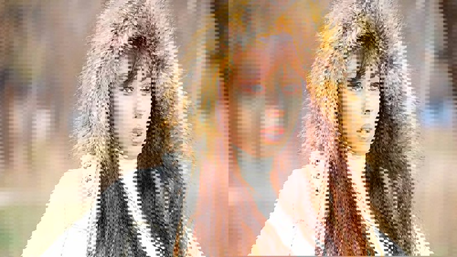 مصاحبه اختصاصی آرازنیوز با خواننده جوان و موفق آزربایجانی خانم ''سارا کُرال''