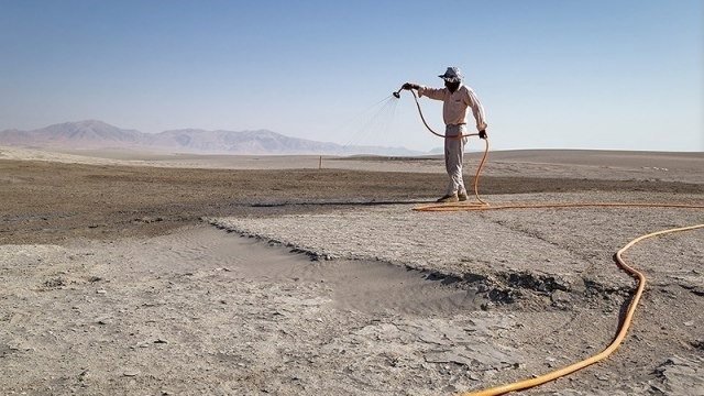 دروغ‌گویی جمهوری اسلامی در موضوع مالچ پاشی دریاچه اورمیه