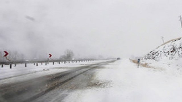 ۱۴۵۵ روستا در محاصره برف و کولاک در آزربایجان شرقی