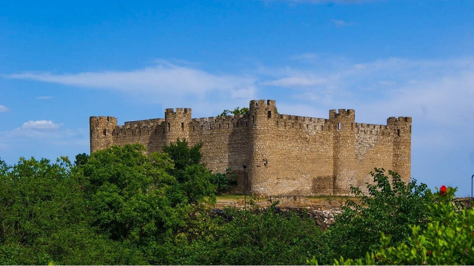 آمئریکا هئیئتی آغدام'داکی شاه‌بولاق قالاسینی زیارت ائتدی