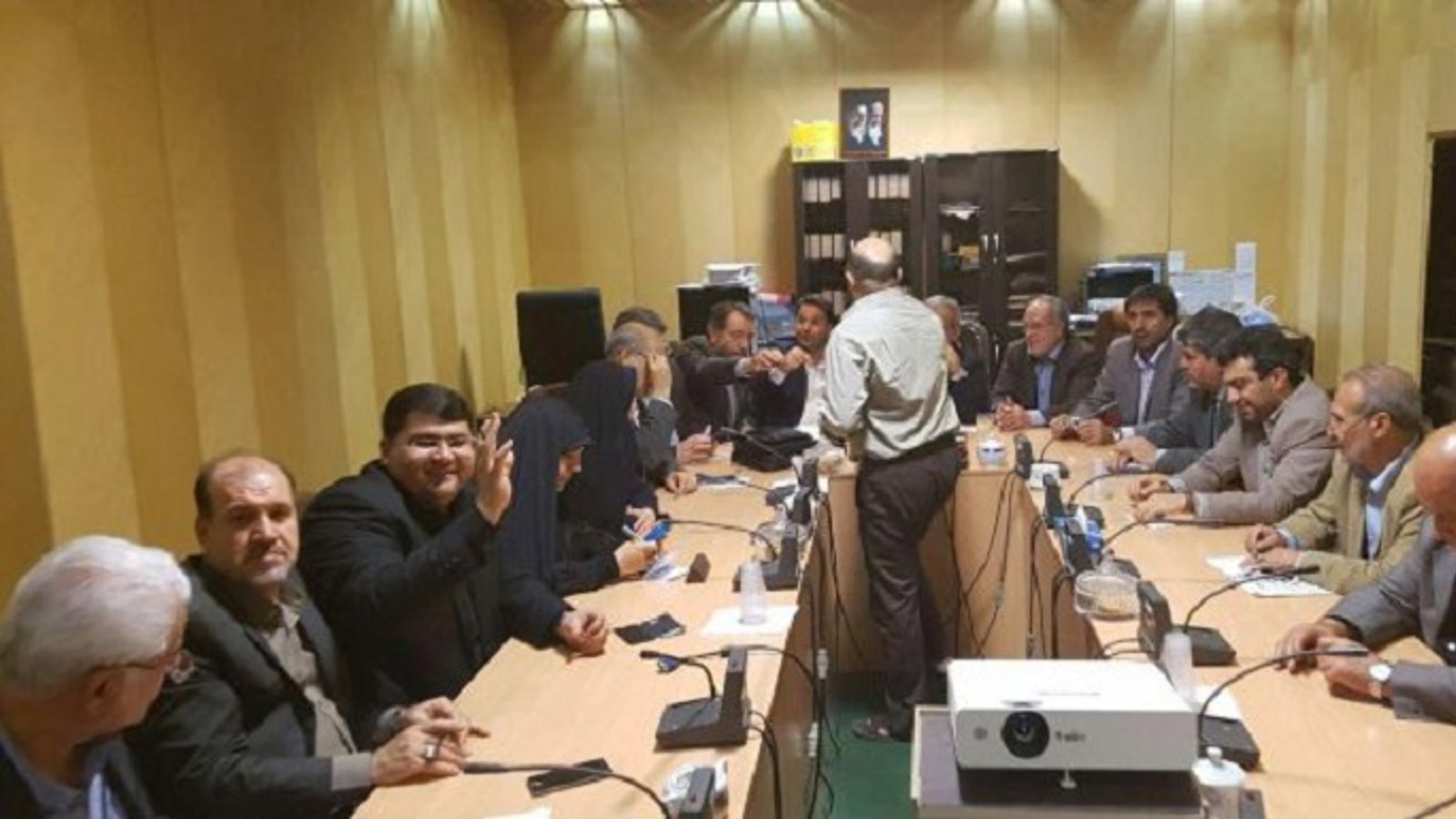 تشکیل فراکسیون نمایندگان مناطق تورک نشین کشور و نگرانیهای ناسیونالیستهای افراطی و تمامیت خواه ! حسن راشدی