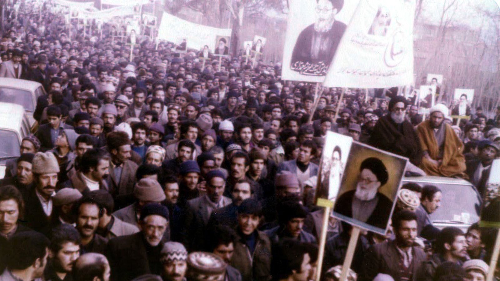 نگاه جریان‌های مرکز به مخالفت آیت‌الله شریعتمداری با اصل ولایت فقیه