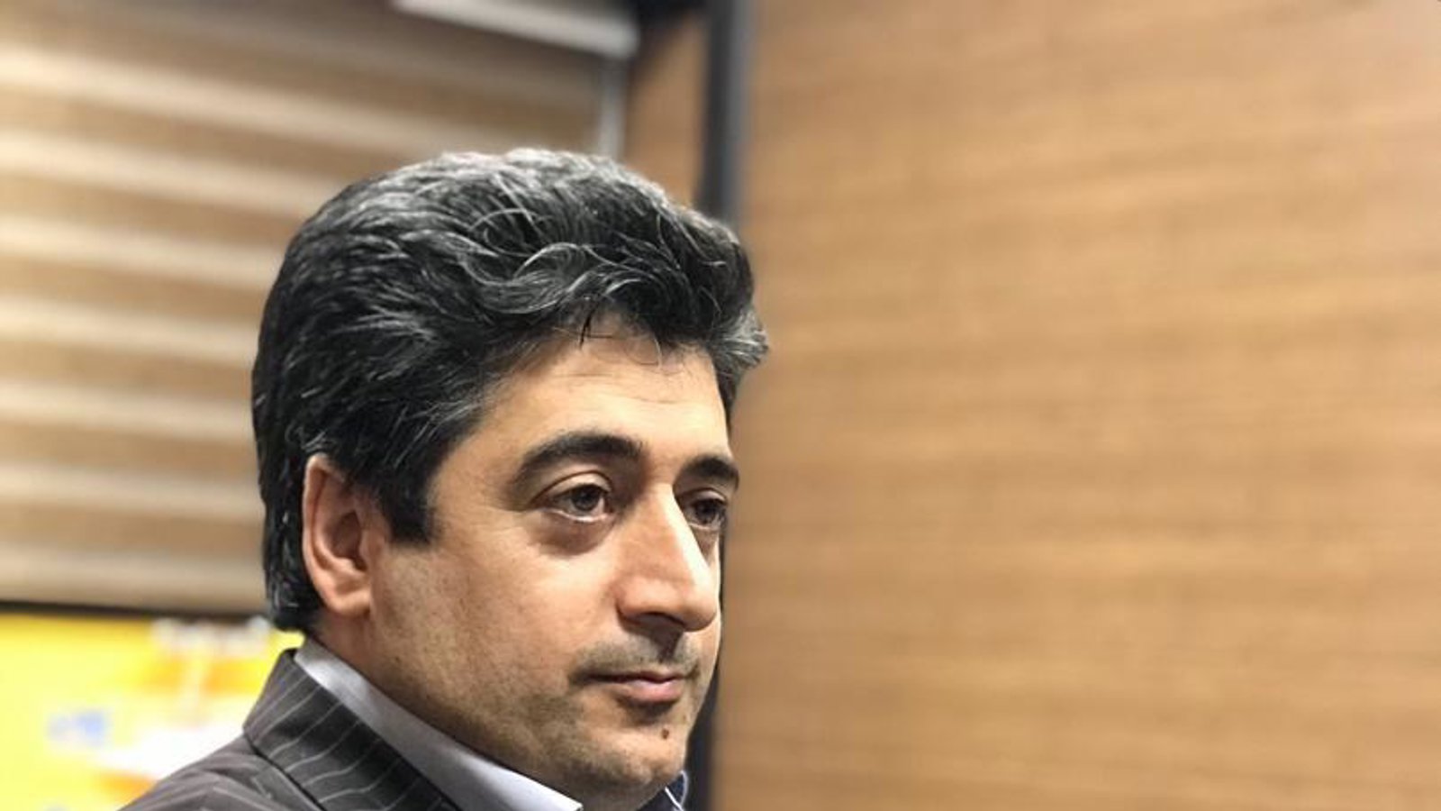 بازداشت طاهر نقوی توسط نیروهای امنیتی در شهر کرج و ضبط گوشی همراه کرامت روح نواز