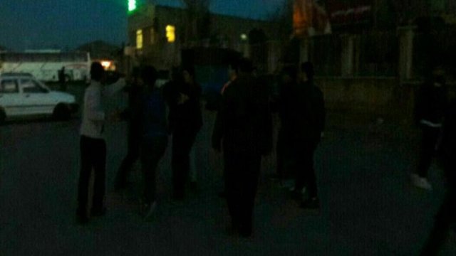 بعد از بازی فوتبال در تبریز؛ هجوم وحشیانه نیروهای یگان ویژه و دستگیری دهها تن از مردم