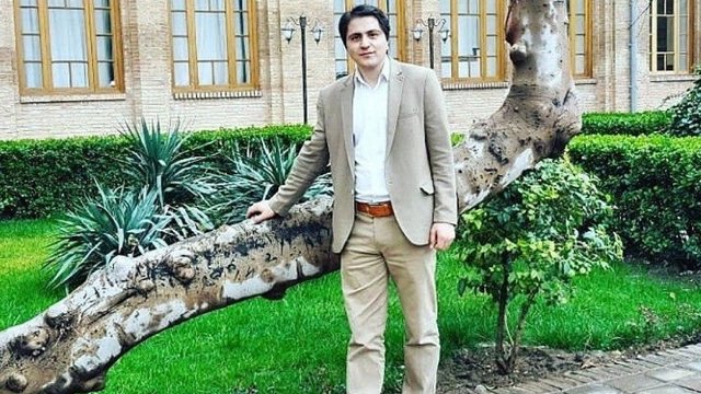 انتقال اکبر نعیمی به سلولی چند نفره/ تداوم نگهداری در بند ۲۰۹ اوین