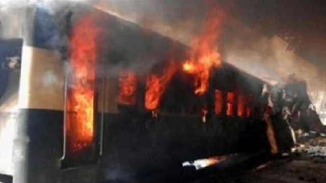 حمله ''تروریستهای پ ک ک'' به قطار باری ایران - ترکیه در وان