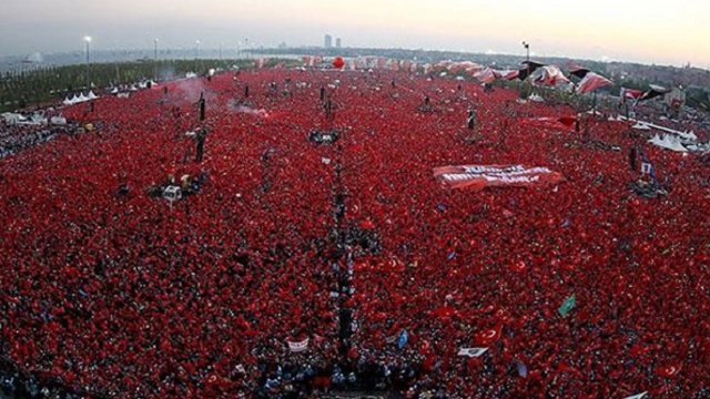 اجتماع میلیونی مردم تورکیه در حمایت از دموکراسی