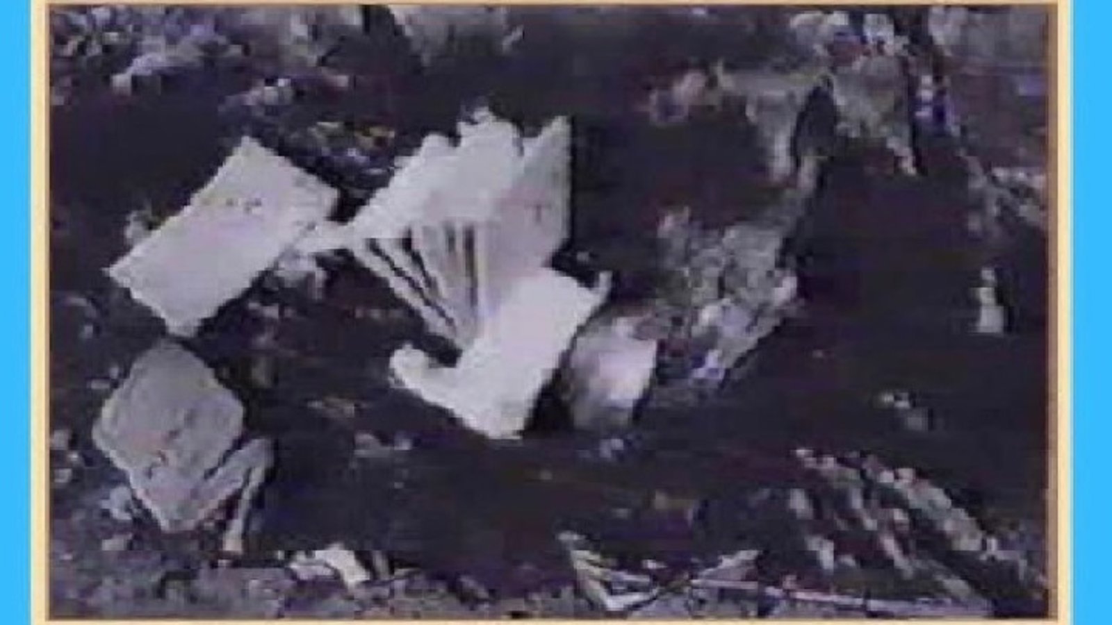 کیتابلاریمی یاندیردیلار داداش - توماج اورمولو