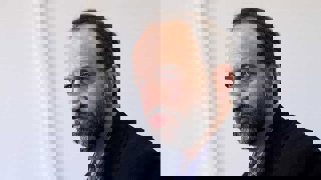 شکایت رئیس صدا و سیما از نمایندگان معترض به توهین نژادی