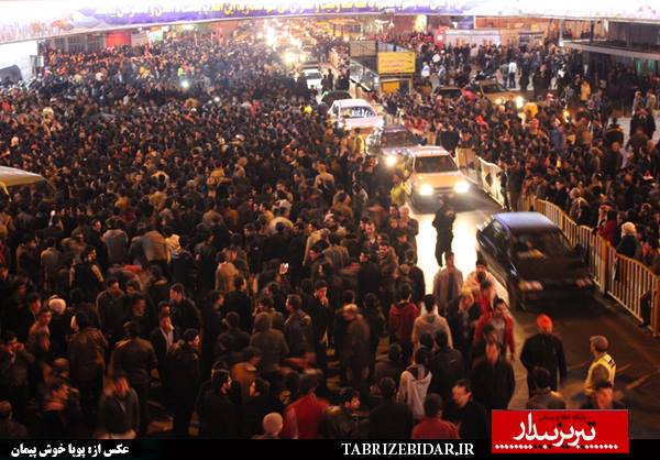 هواپیمای حامل تیم تراختورسازی بر زمین نشست هواپیمای حامل تیم تراختورسازی بر زمین نشست