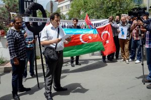 گزارش آرازنیوز از برگزاری میتینگ اعتراضی در مقابل سفارت جمهوری اسلامی ایران در شهر آنکارا...