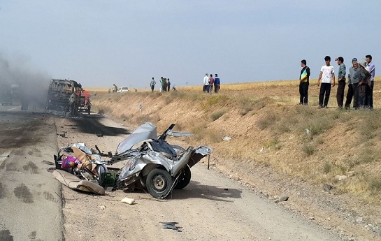 ۴ سرنشین پژو در تصادف خونین محور زنجان در آتش سوختند ۴ سرنشین پژو در تصادف خونین محور زنجان در آتش سوختند