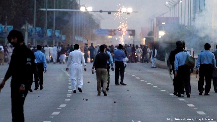 سوءقصد انتحاری در پاکستان دست‌کم ۵۰ کشته به جای گذاشت