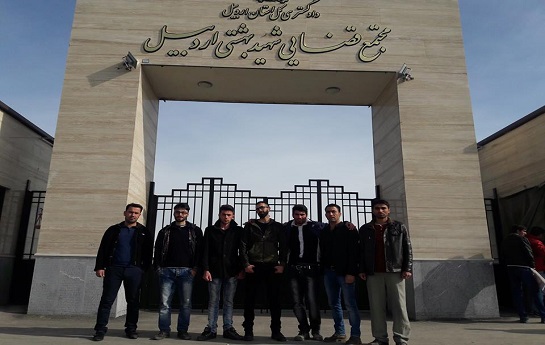 قاضی زندان اردبیل خطاب به خانواده ای فعالین اعتصاب کننده:”غلط می کنند اعتراض می کنند به درک اگر بمیرند” قاضی زندان اردبیل خطاب به خانواده ای فعالین اعتصاب کننده:”غلط می کنند اعتراض می کنند به درک اگر بمیرند”