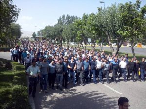 پنجمین روز اعتصاب کارکنان شرکت ایران ترانسفو زنجان – ویدئو