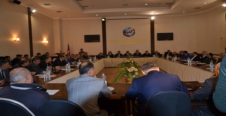برگزاری نشست ((از زندان تبریز تا یکپارچگی آزربایجان )) در باکو + تصاویر برگزاری نشست ((از زندان تبریز تا یکپارچگی آزربایجان )) در باکو + تصاویر