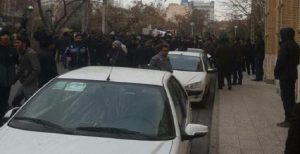 تجمع غیر قانونی در مقابل کنسولگری تورکیه در مشهد